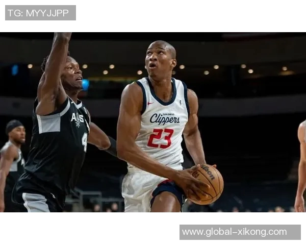 快船薪资压力与战绩下滑并存未来前景堪忧令人担忧