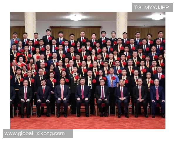 阿贾戴荣获三项大奖四年三冠荣耀无限手套庆祝夺冠游行 阿贾戴荣获三项大奖四年三冠荣耀无限手套庆祝夺冠游行