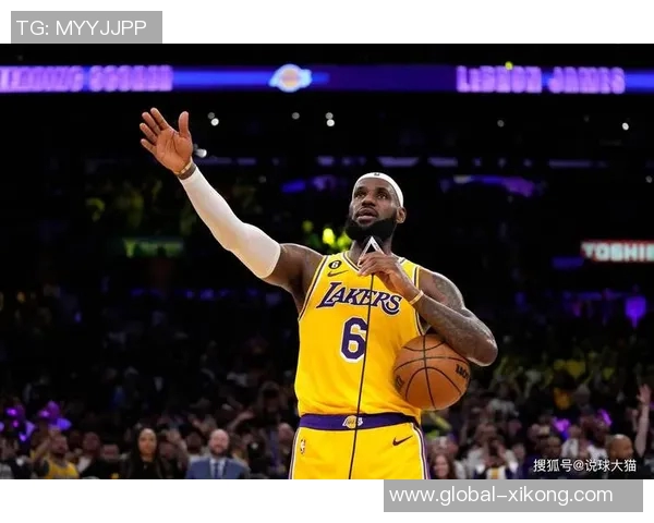 夸梅赞詹姆斯精彩表现十步上篮得分展现历史得分王的优雅风采