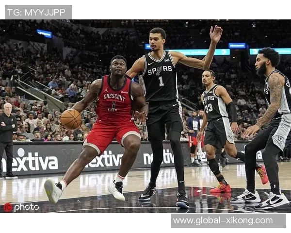 锡安表现惊艳12投10中砍下27分6篮板7助攻可惜球队未能获胜 锡安表现惊艳12投10中砍下27分6篮板7助攻可惜球队未能获胜